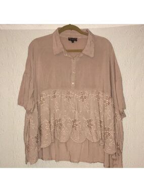 J GEE Boho Eyelet Embroidered Floral High Low Short Sleeve Blouse